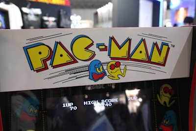 電光ではないが、マーキー（筐体上部の看板）も再現。