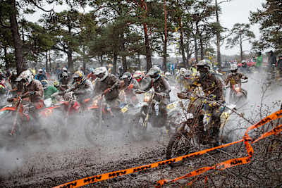 Riders get the muddy Gotland Grand National 2018 underway.