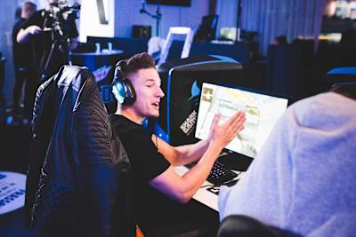 Orb, a living organism of pure energy