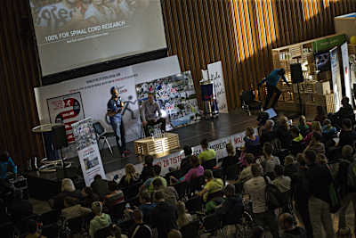 Расскажи историю о спасении мира