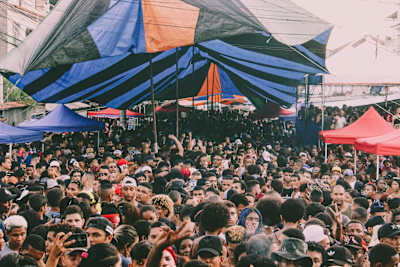 Baile da Penha, sempre lotado...