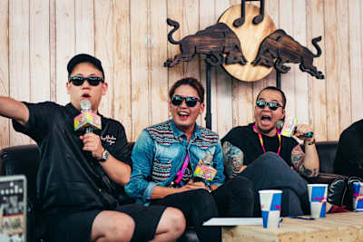 主持人恩熙俊、昆賢、許花