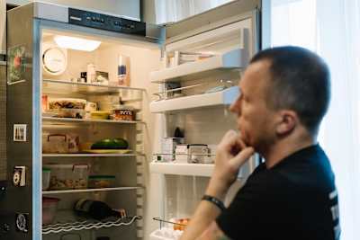 Що на другій полиці холодильника