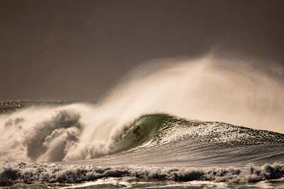 Benji Brand surfs at Pipeline, USA