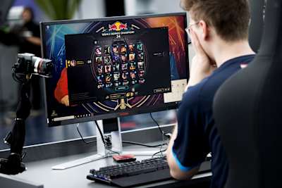 Red Bull Solo Q