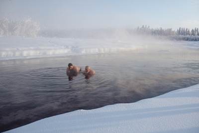 Piotr Marczewski i Valerjan Romanovski morsują w Jakucji