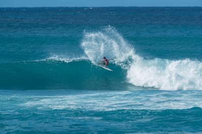 Jack Robinson surfs at the Vans World Cup of Surfing at Sunset Beach, Hawaii, USA on 3 December, 2019.
