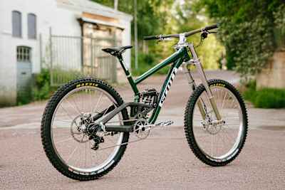 Green and silver. Yummy.