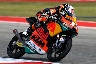 레드불은 KTM의 중요한 모터사이클 레이스 파트너입니다.