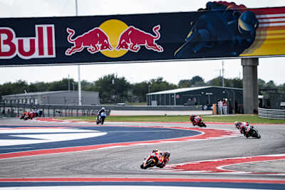 시속 300km/h까지 걸리는 시간은 단 9초!!