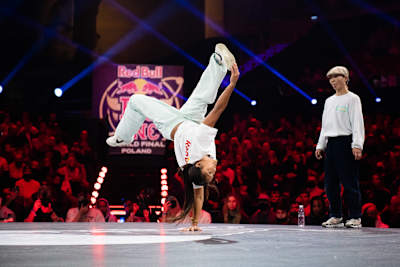 B-Girl Logistx po finale Red Bull BC One i treningu