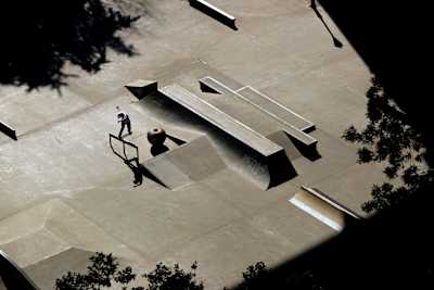 F/S noseslide Felipe Gustavo na LES skatepark em Lower Manhattan, New York