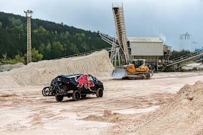 A Red Bull Taurusnak is jól áll a bánya