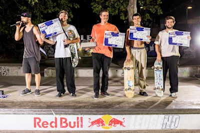 Glückliche und erschöpfte Gesichter bei der Siegerehrung