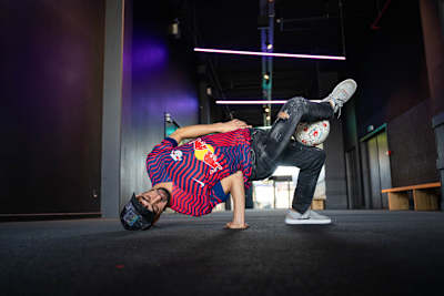 Soufiane Bencok freestyle football - interview & docu