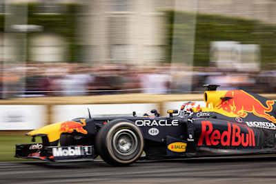 Liam Lawson driving the RB7 Formula 1 car Goodwood Festival of Speed 2021