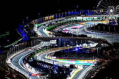 O circuito Jeddah Corniche é impressionante!