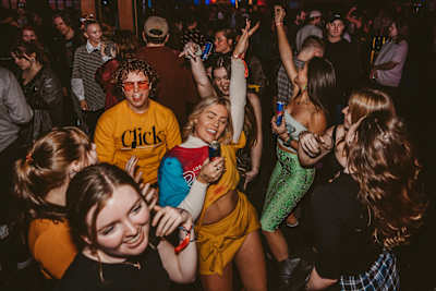 "Jak byliśmy w klubie i grała muzyka to było mi fajnie", cytując klasyka