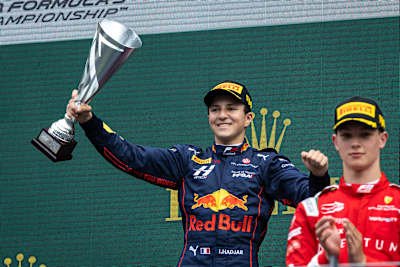 Isack Hadjar y Ollie Bearman.