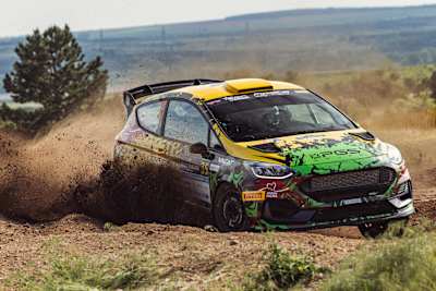 Widłak holds second place despite delays