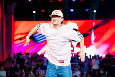 MT Pop turut hadir sebagai bintang tamu spesial di Final Nasional Red Bull Dance Your Style Indonesia 2025 