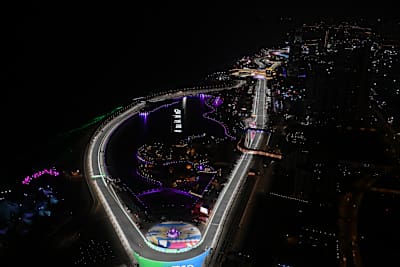 Uliczny tor w Dżuddzie robi wrażenie