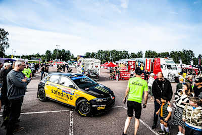 The service park is a popular attraction
