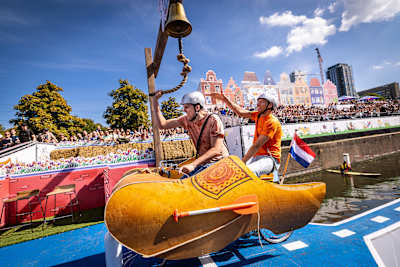 6. septembra 2025 v Haagu sa súťažiaci v Red Bull Stalen Ros vydajú na rampu v obrovskom dreváku.