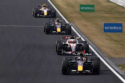 Max Verstappen ispred Estebana Ocona