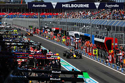 De pitstraat van Albert Park Circuit is nogal krap