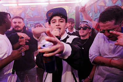 El Menor actúa en el cypher previo a Red Bull Batalla Internacional 