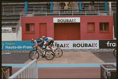 Davide Donati im Zielprint mit Seth Dunwoody.