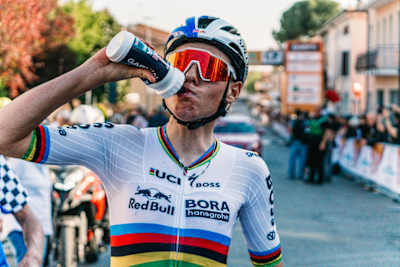 Lorenzo Finn after the finish line of the Palio del Recioto.