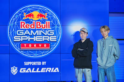 プロeスポーツチーム「Good 8 Squad」の『スト6』部門に所属する、ガチくん（左）、さはら（右）。