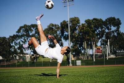 Deyna Castellanos showing off her flare while shooting