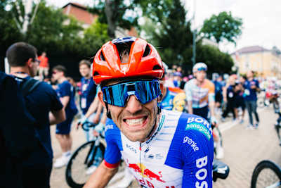 Ben Zwiehoff after Stage 3, wearing the Wings for Life World Run helmet