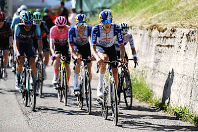 Jai Hindley und Giulio Pellizzari auf Etappe 19 des Giro d’Italia 2026
