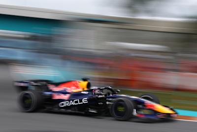 Max making the RB22 fly
