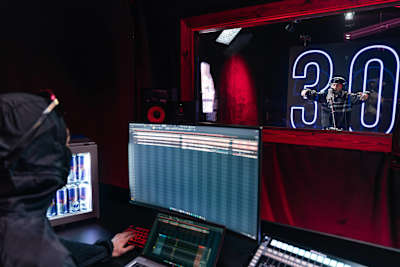 Asylllum Red Bull 64 Bars