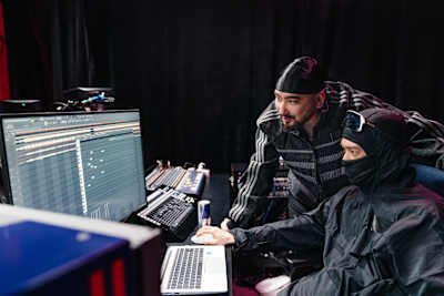 Asylllum Red Bull 64 Bars