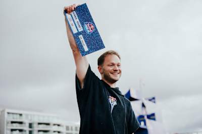 Arne Haugland fikk rundeseieren og hoppet både lengst og mest stilfullt i åpningsrunden! 