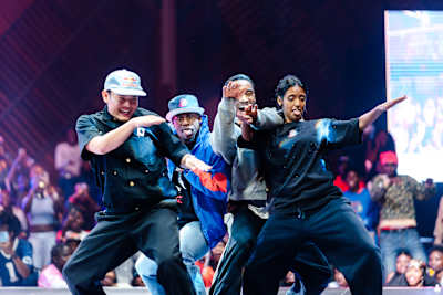 MT Pop, Luwam Luciano, Verb