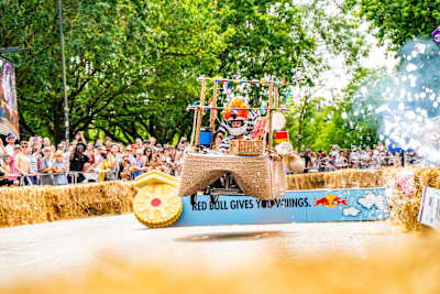 On 20th June 2026, the Ballonatics team thrill crowds at Red Bull Soap Box in Alexandra Palace, London with their quirky, gravity-defying homemade vehicle packed with adventure