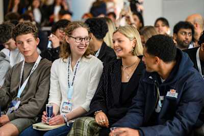 Ailin Østerås fikk en unik mulighet til å bygge nettverk blant likesinnede, kreative gründere under Red Bull Basement-finalen i Silicon Valley, USA. 