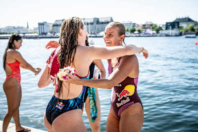 Rhiannan Iffland and Molly Carlson react during the second competition day