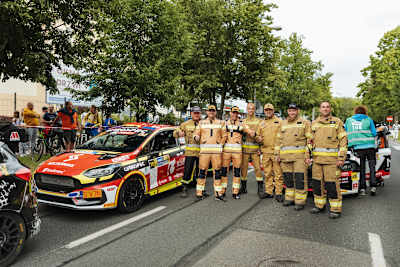 Polish crew have the support of their fellow firefighters