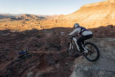 Hannah Bergemann commits to a massive cliff drop in practice