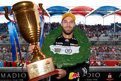 Shane Van Gisbergen takes out the Adelaide 500 in 2018