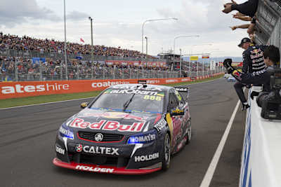 Shane Van Gisbergen wins first championship in 2015