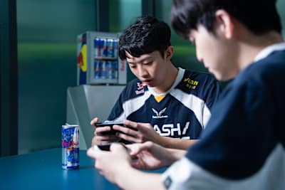 弗洛倫 × 筱清同框登場，閃電狼搶先開箱